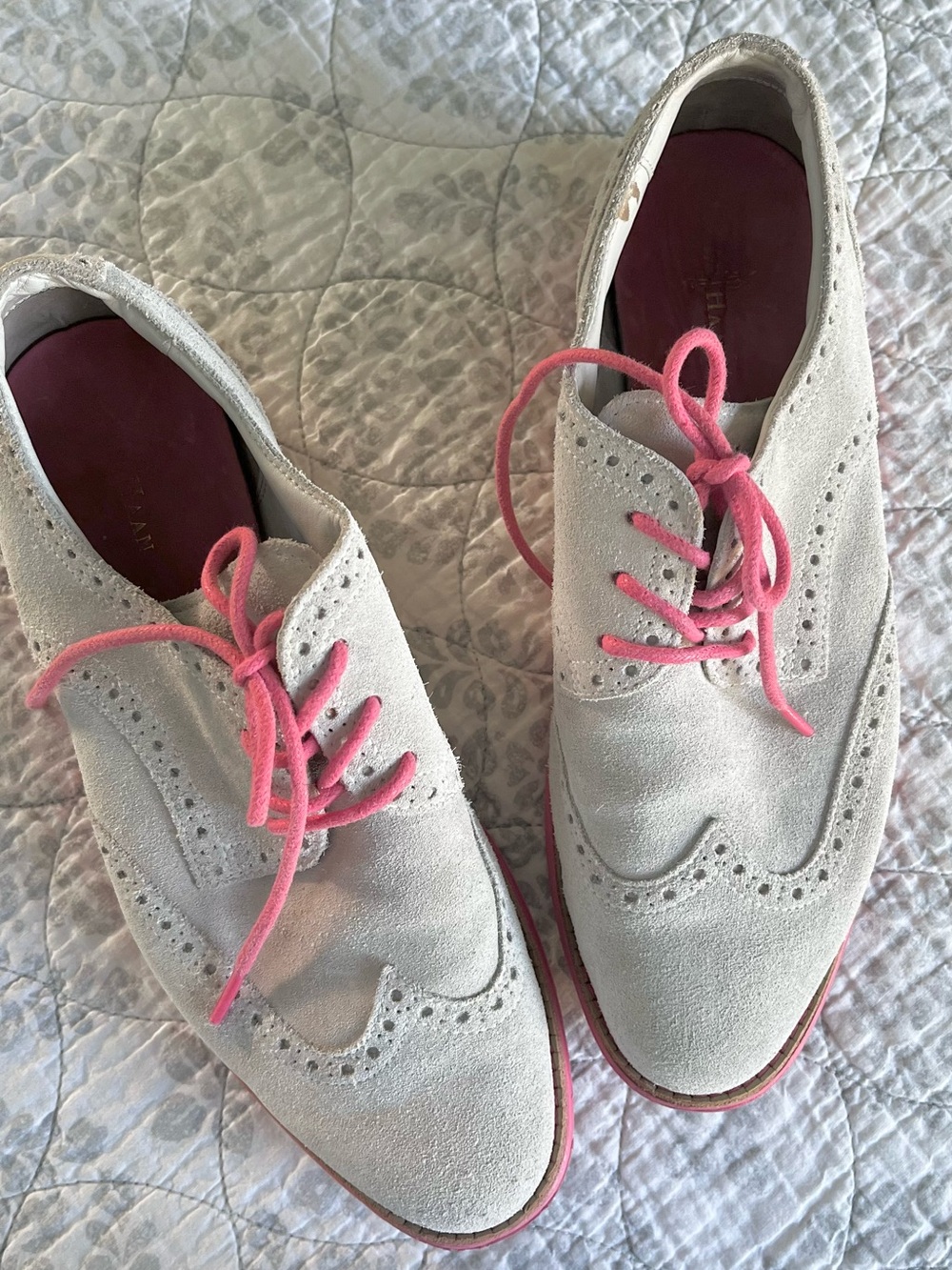 7 Cole Haan Lunagrand Light Gray Suede Wingtip Oxfords with Pink Accents